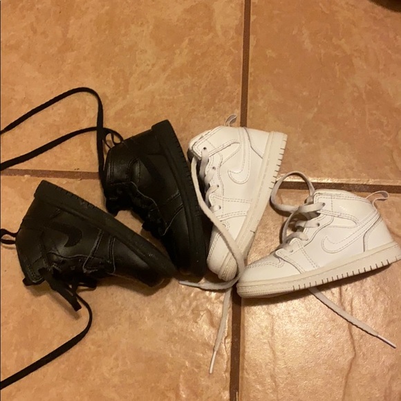 6c toddler white, black air Jordan 1 mid - Picture 2 of 2